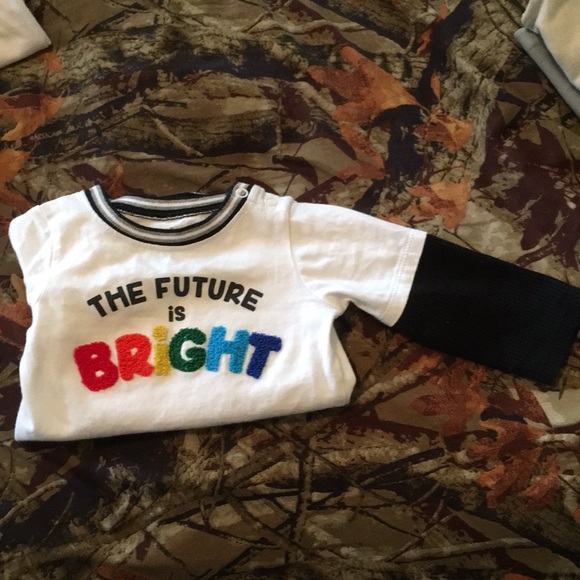 Onesie’s worn once. 3-6, 6 months, 6-9 months - Picture 7 of 8